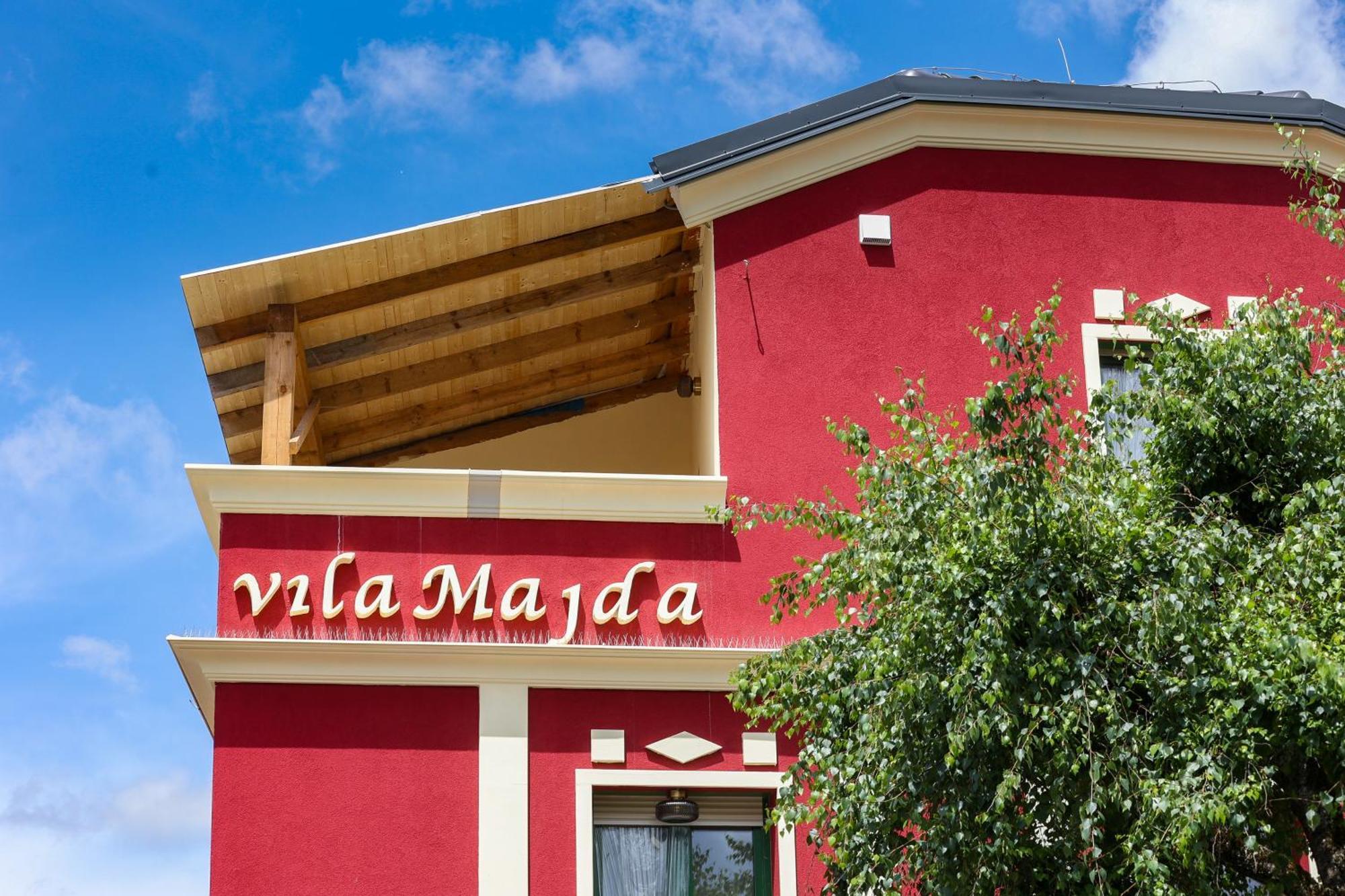Apart Hotel Asteria Любляна Екстер'єр фото